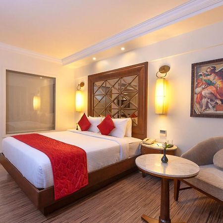 The Saibaba Hotel Ченай Екстериор снимка